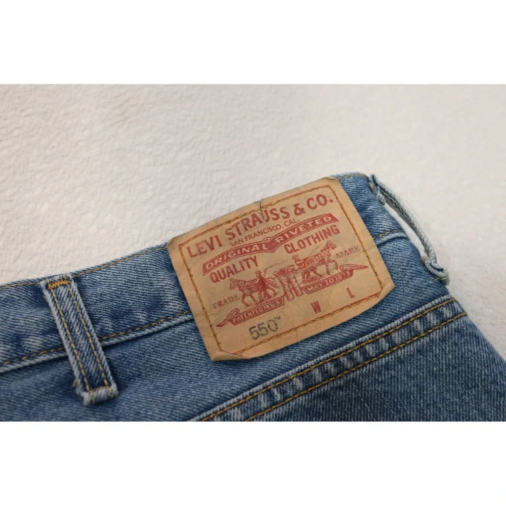 Levis 550 Relaxed Fit Jeans Mens 48x29 Blue Medium Wash Straight Leg Excellent